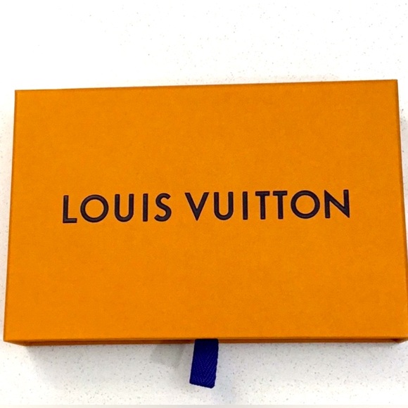 Authentic Louis Vuitton SERIES 2 Lock & Key #201 w Box & Dusty & Unbrnd Keychain - Picture 12 of 12